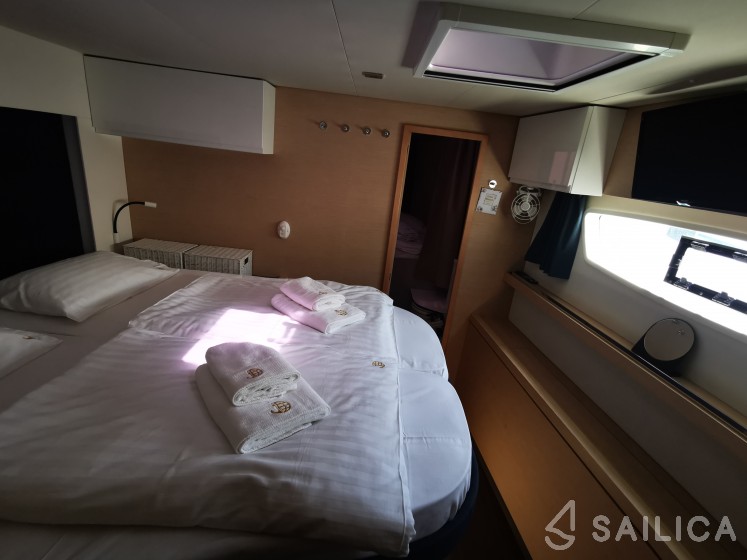 Saona 47 - Yacht Charter Sailica