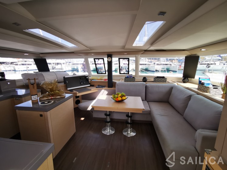 Saona 47 - Yacht Charter Sailica