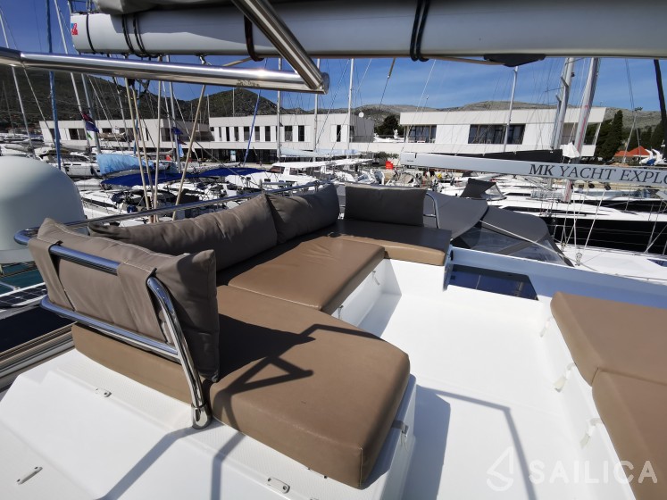 Saona 47 - Yacht Charter Sailica