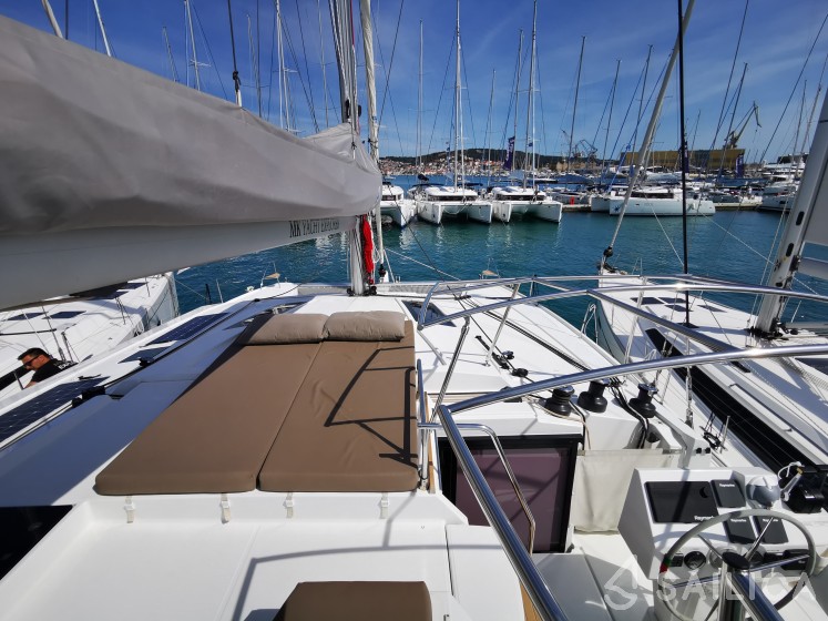 Saona 47 - Yacht Charter Sailica