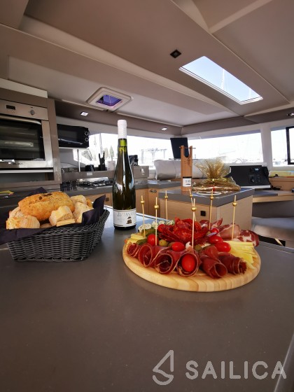 Saona 47 - Yacht Charter Sailica
