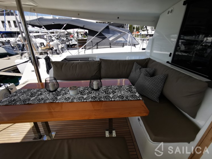 Saona 47 - Yacht Charter Sailica