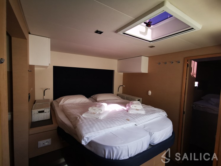 Saona 47 - Yacht Charter Sailica