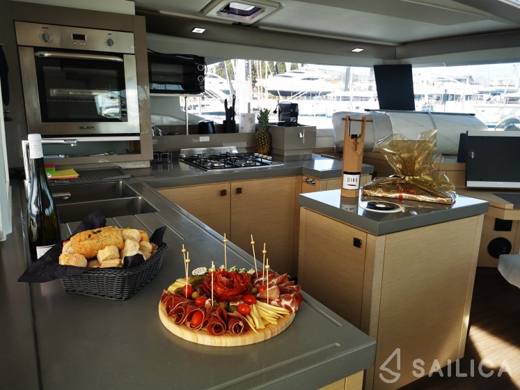 Saona 47 - Yacht Charter Sailica