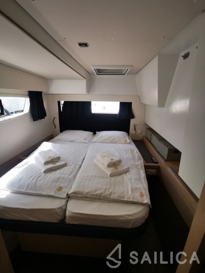 Saona 47 - Yacht Charter Sailica