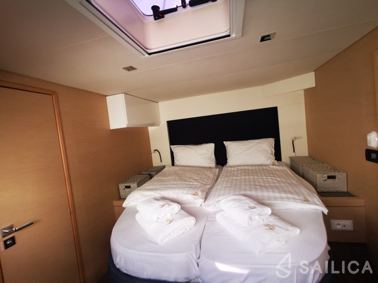 Saona 47 - Yacht Charter Sailica