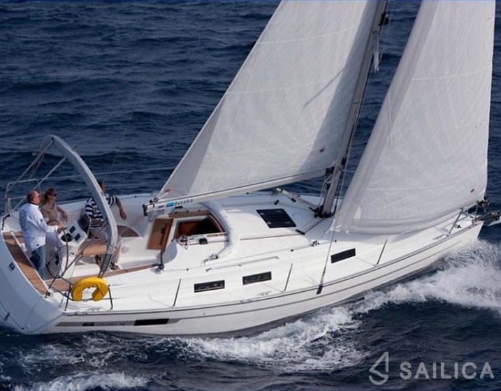 Bavaria 32 Cruiser - Yacht Charter Sailica