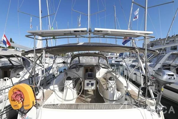 Bavaria 40 Cruiser - Yacht Charter Sailica