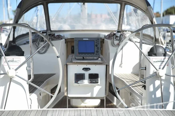 Bavaria 40 Cruiser - Yacht Charter Sailica