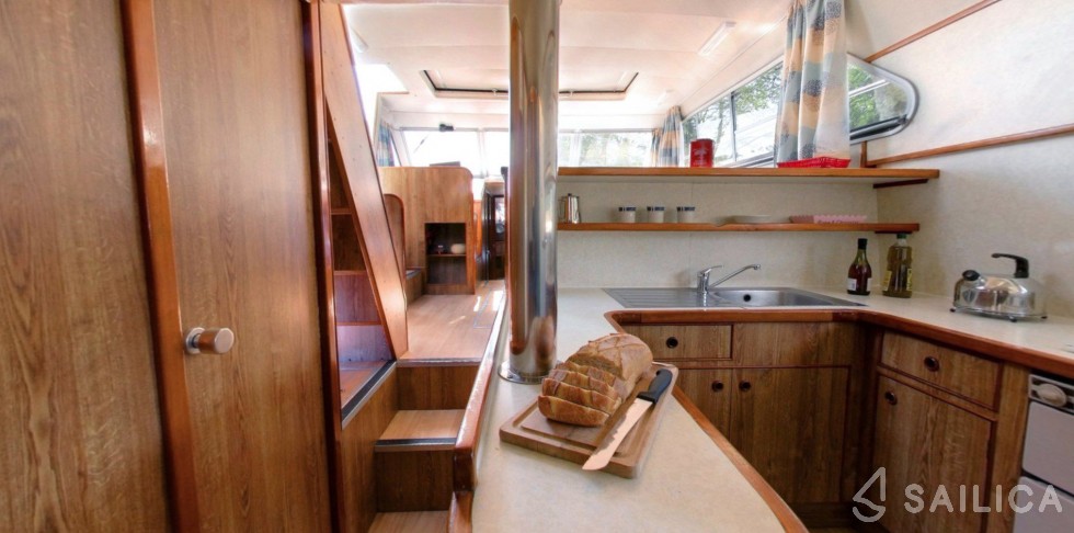 Le Boat Classique - Yacht Charter Sailica