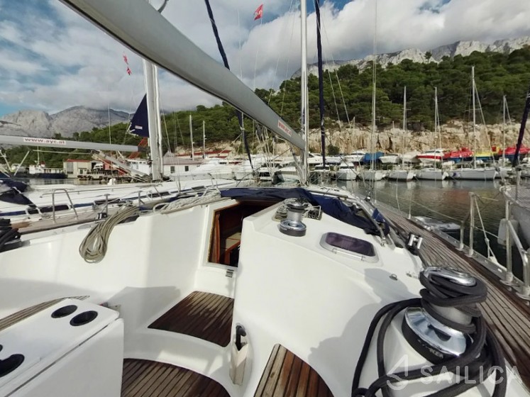 Sun Odyssey 45.2 - Yacht Charter Sailica