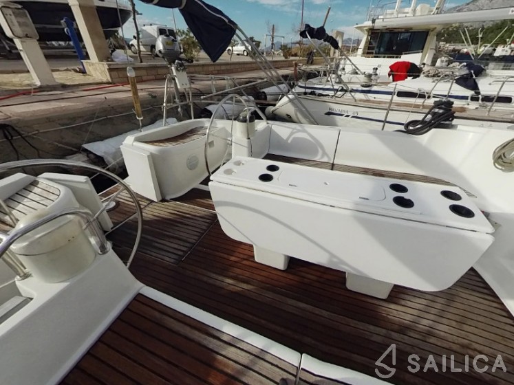 Sun Odyssey 45.2 - Yacht Charter Sailica