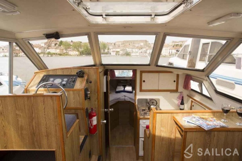 Le Boat Lake Star - Yacht Charter Sailica