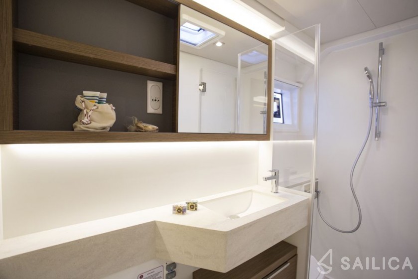 Lagoon 50 - Yacht Charter Sailica
