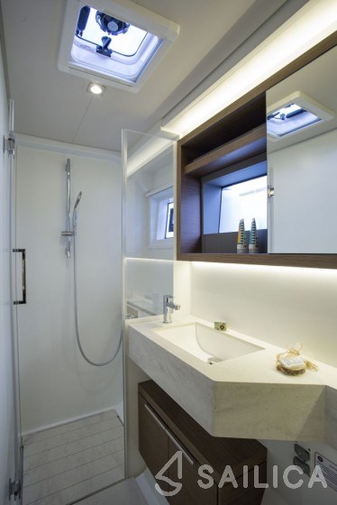 Lagoon 50 - Yacht Charter Sailica