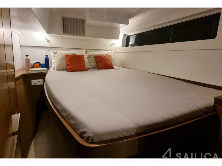 Lagoon 40 - Yacht Charter Sailica
