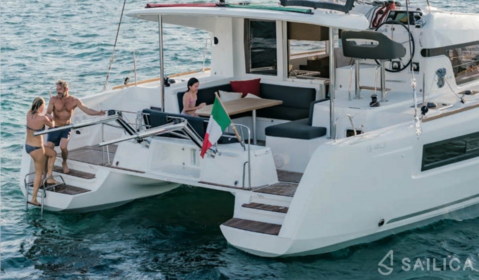 Lagoon 40 - Yacht Charter Sailica