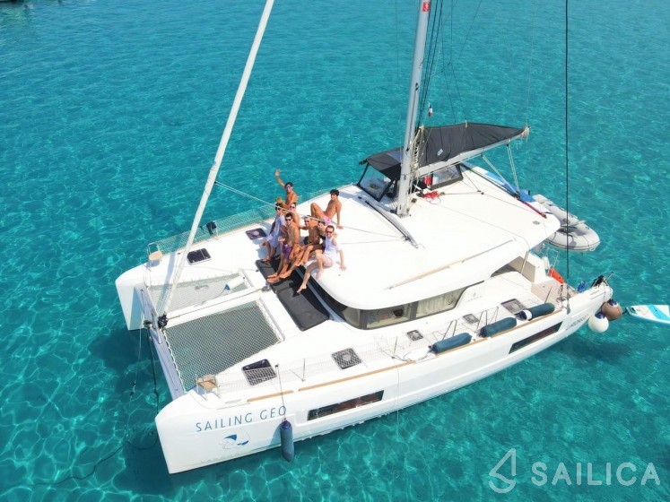 Lagoon 40 - Yacht Charter Sailica