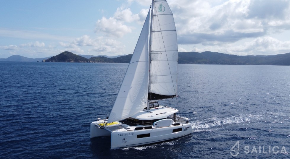 Lagoon 40 - Yacht Charter Sailica