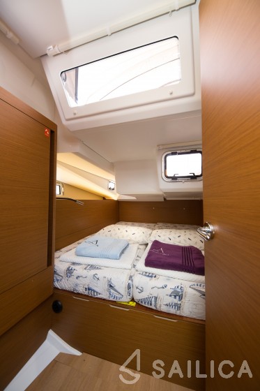 Sun Odyssey 440 - Yacht Charter Sailica