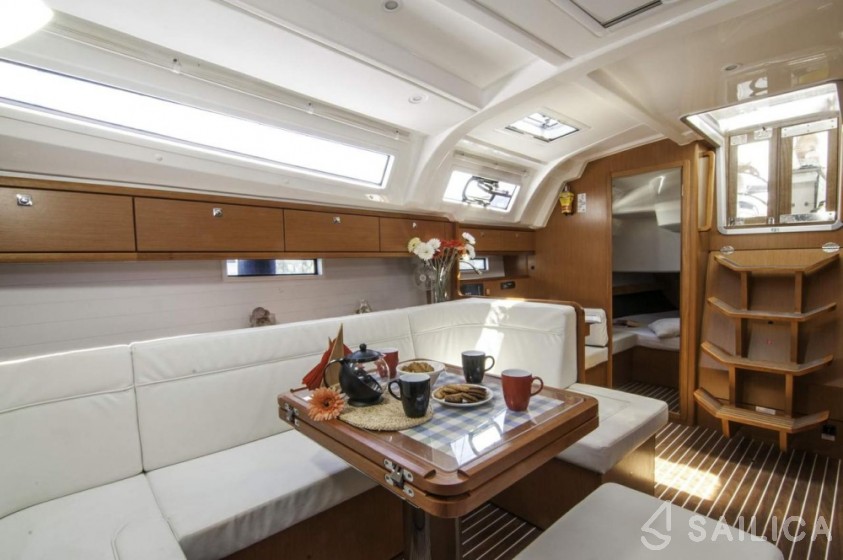 Bavaria 41 Cruiser - Yacht Charter Sailica