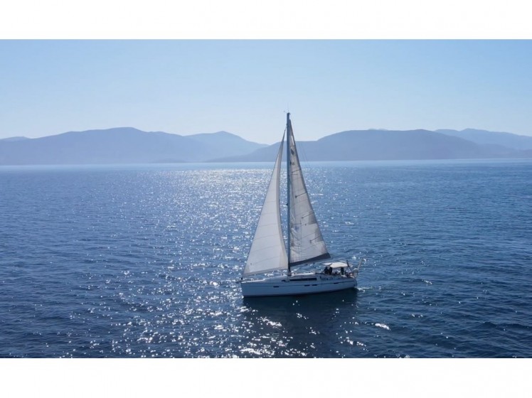 Bavaria 46 Cruiser - Yacht Charter Sailica