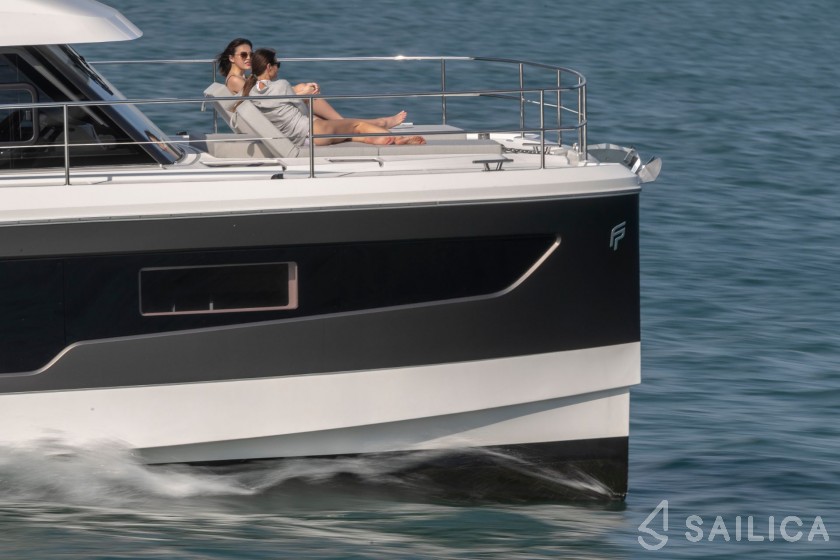 MY5 - Yacht Charter Sailica