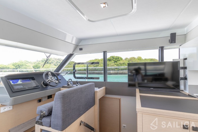 MY5 - Yacht Charter Sailica