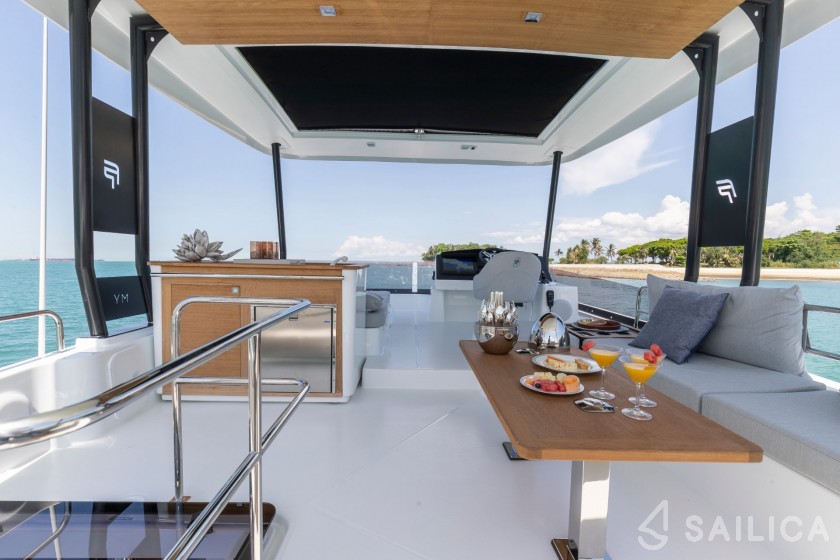 MY5 - Yacht Charter Sailica