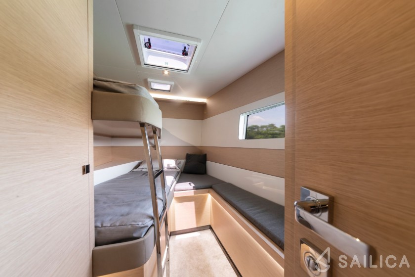 MY5 - Yacht Charter Sailica