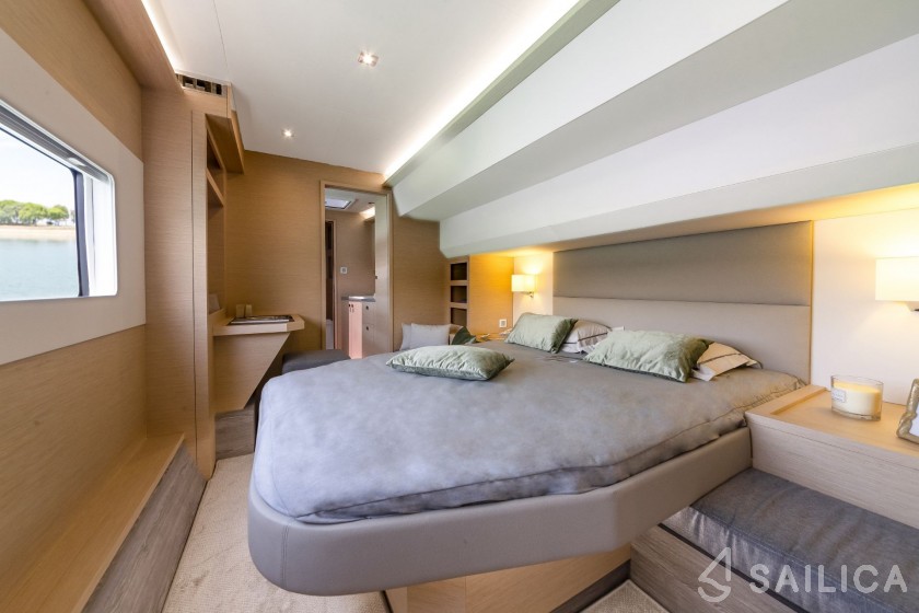 MY5 - Yacht Charter Sailica