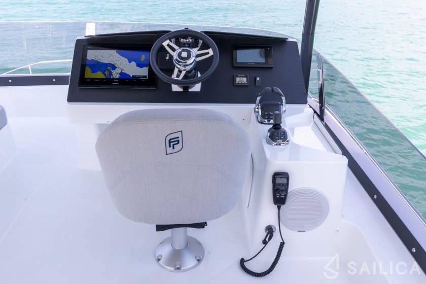 MY5 - Yacht Charter Sailica
