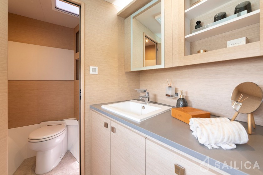 MY5 - Yacht Charter Sailica