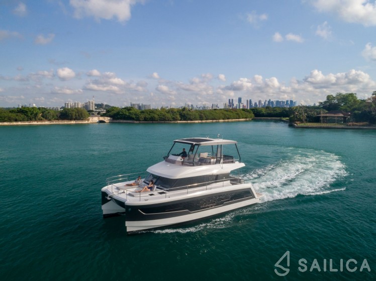 MY5 - Yacht Charter Sailica