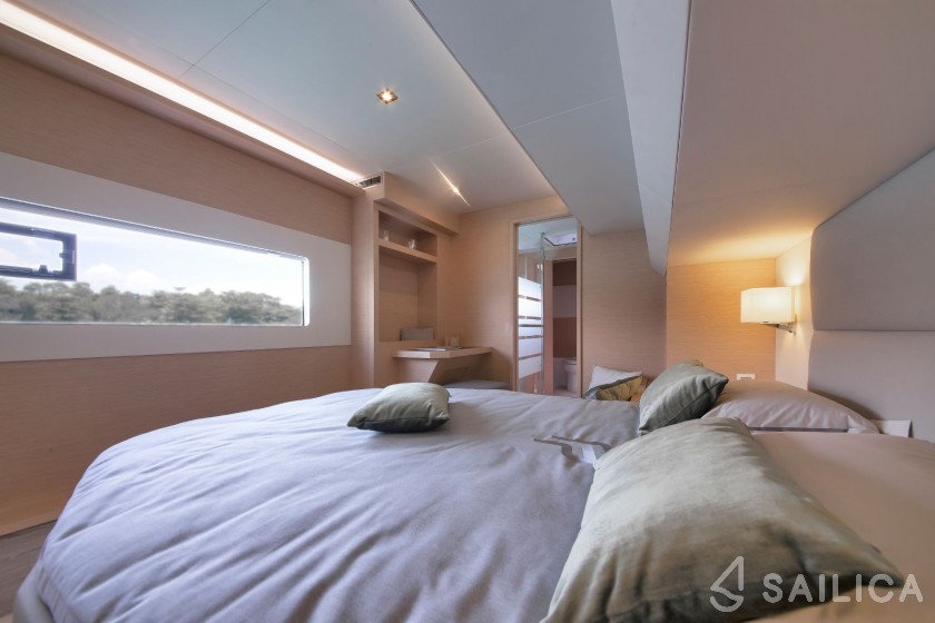 MY5 - Yacht Charter Sailica