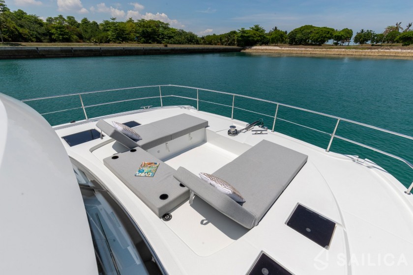 MY5 - Yacht Charter Sailica