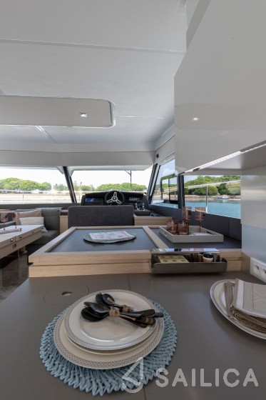 MY5 - Yacht Charter Sailica