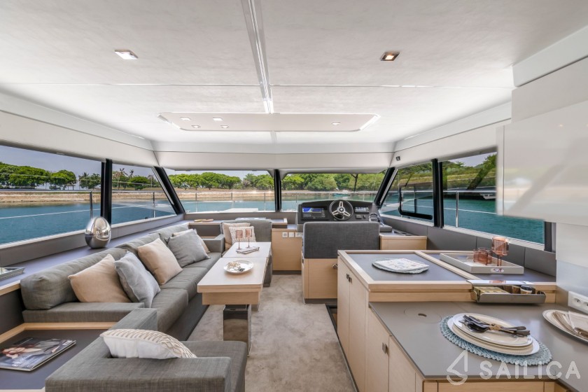 MY5 - Yacht Charter Sailica