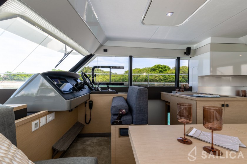 MY5 - Yacht Charter Sailica