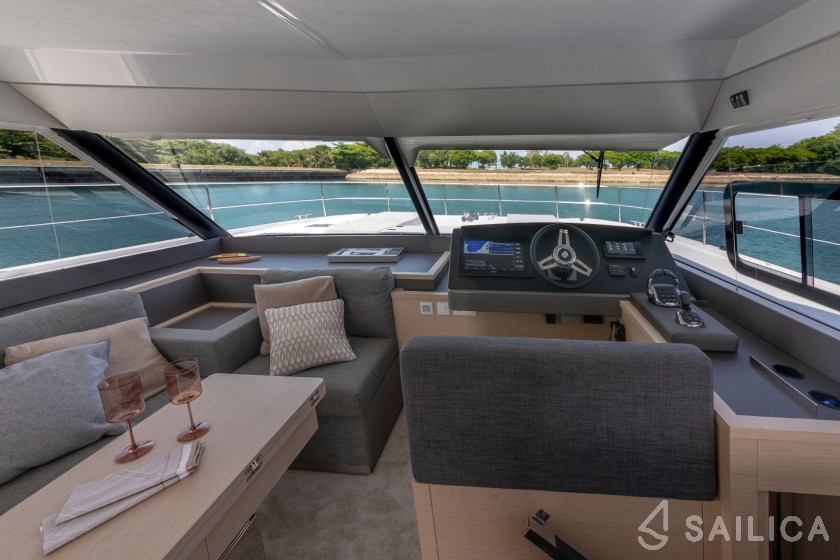 MY5 - Yacht Charter Sailica