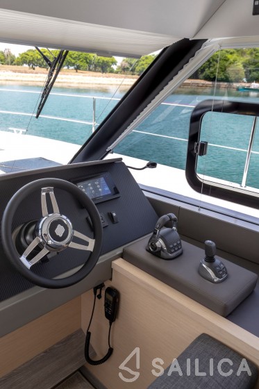 MY5 - Yacht Charter Sailica