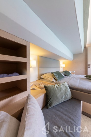 MY5 - Yacht Charter Sailica