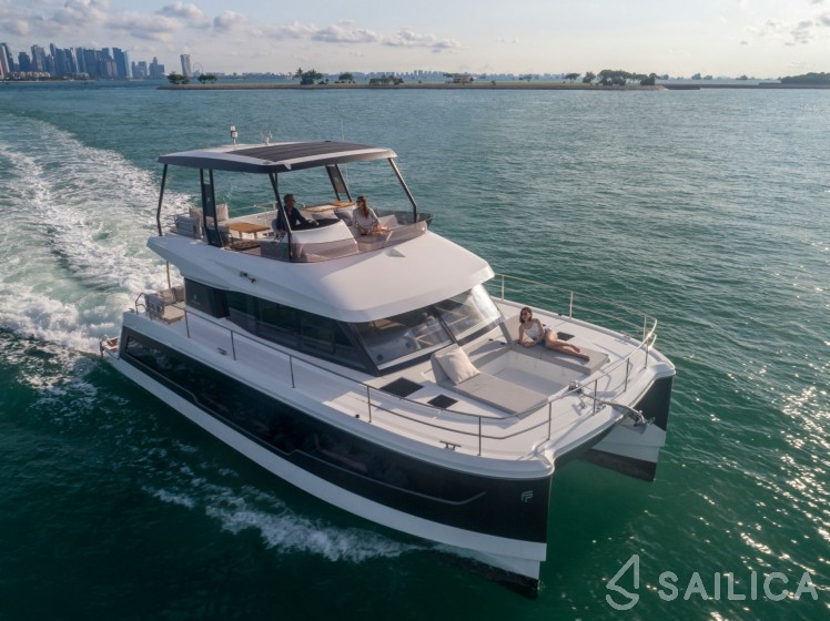 MY5 - Yacht Charter Sailica