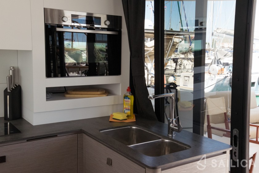 MY5 - Yacht Charter Sailica