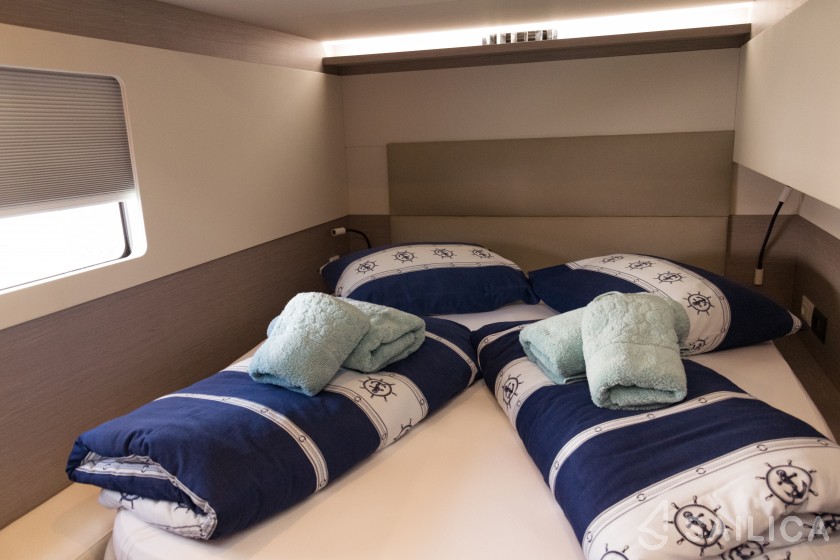 MY5 - Yacht Charter Sailica