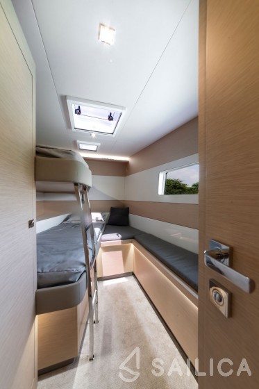 MY5 - Yacht Charter Sailica