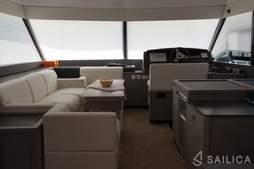 MY5 - Yacht Charter Sailica