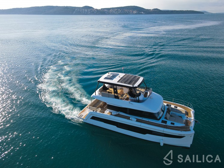 MY5 - Yacht Charter Sailica