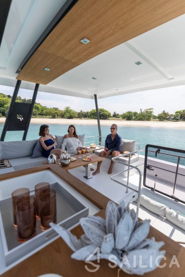 MY5 - Yacht Charter Sailica