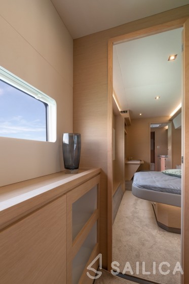 MY5 - Yacht Charter Sailica